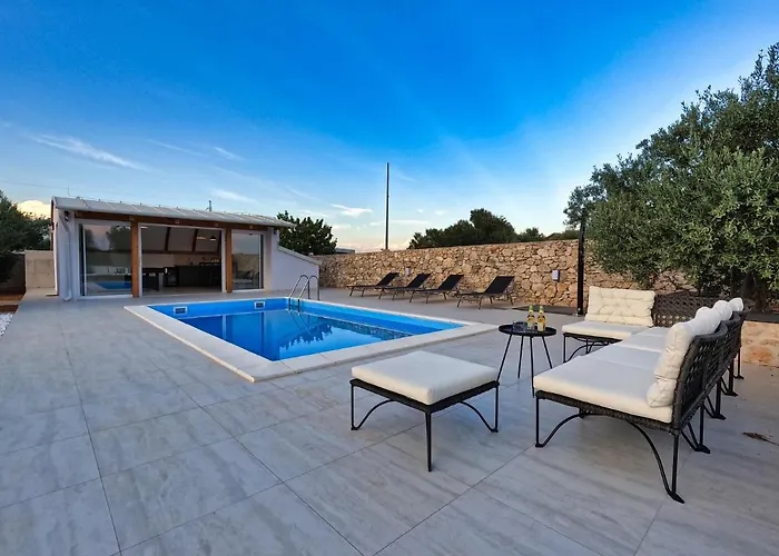 Villa 195